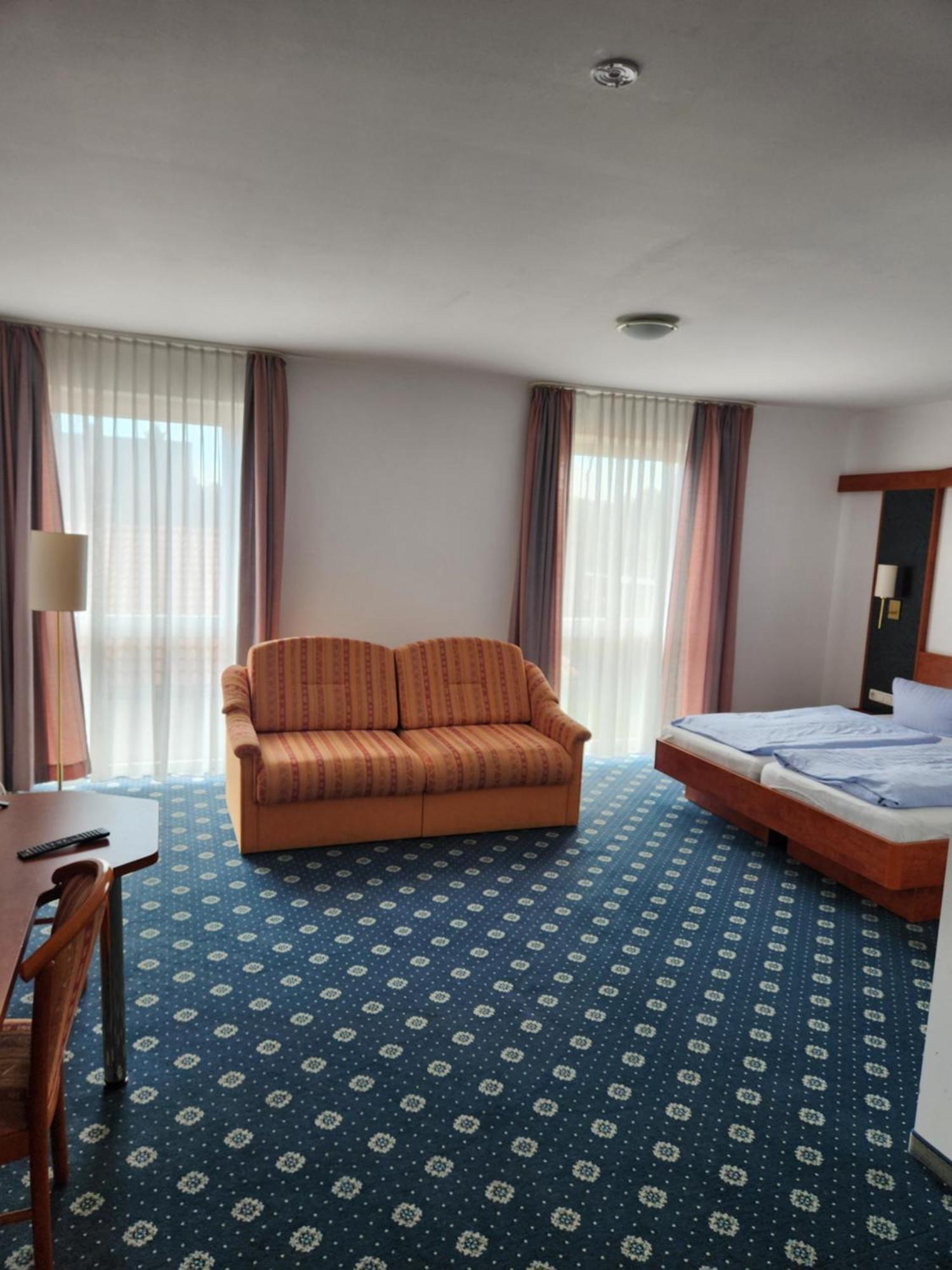 Hotel Hoyers In Pinneberg Prisdorf Exterior foto