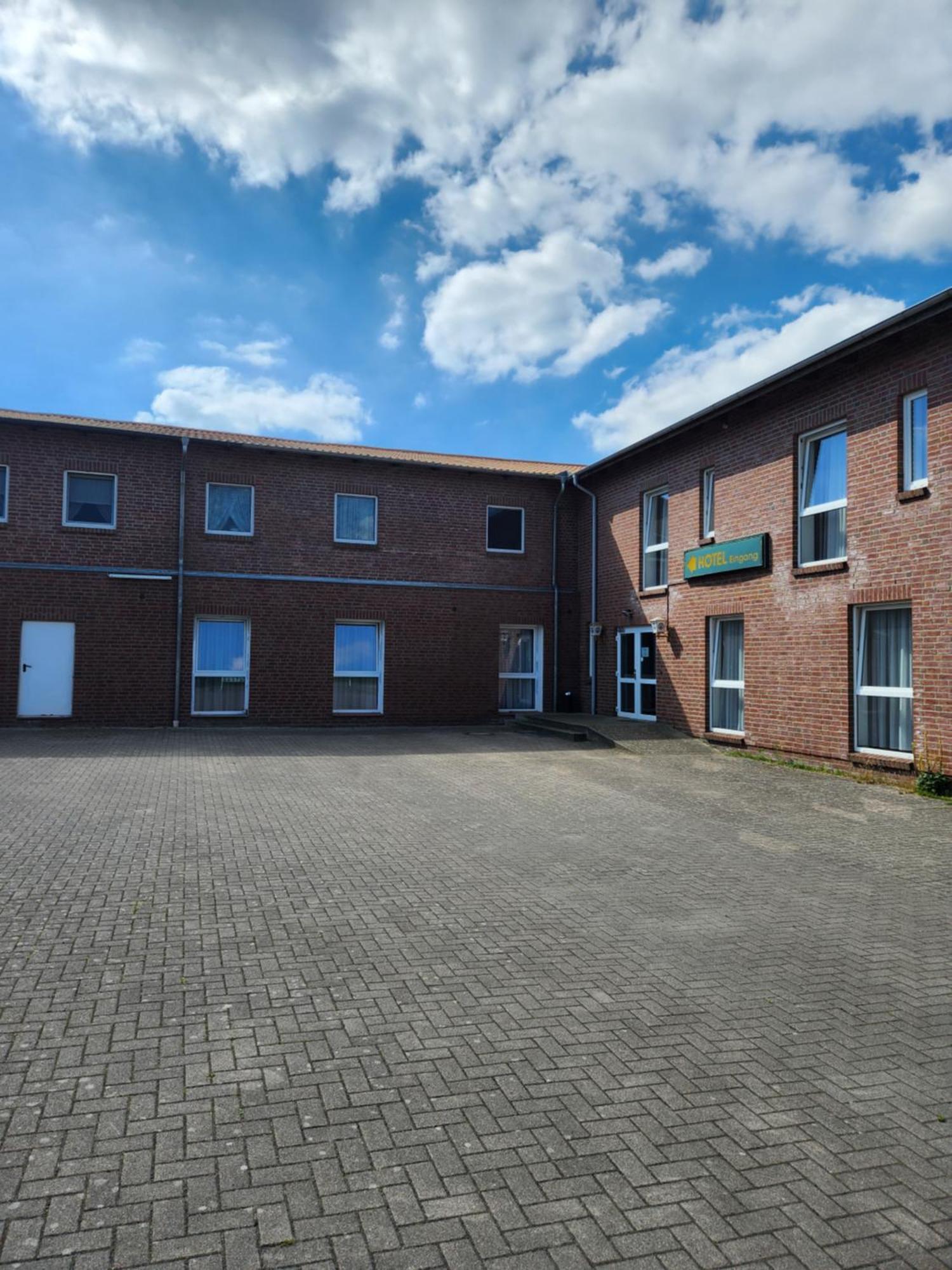 Hotel Hoyers In Pinneberg Prisdorf Exterior foto